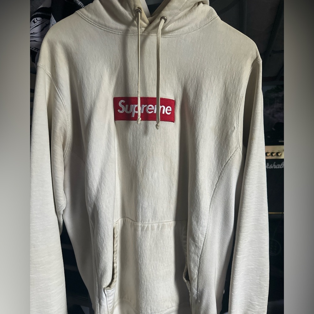 Supreme box logo size M